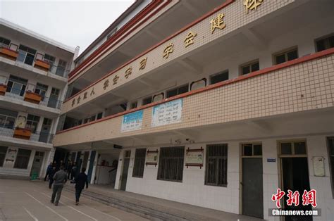 濮阳县第三实验小学发生学生踩踏事件_龙华网_百万龙华人的网上家园