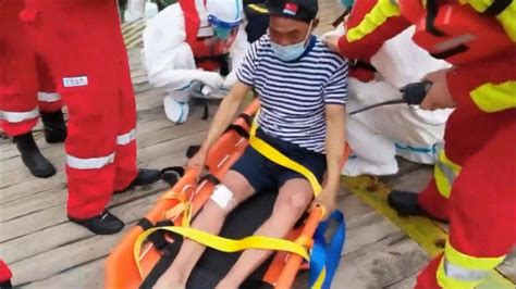 #海上搜救力量救起1名“福景001”轮失联人员_凤凰网视频_凤凰网
