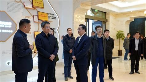 芜湖市委副书记、市长宁波来校开展形势政策宣讲活动