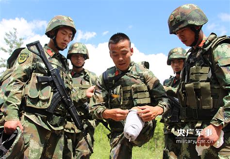 五一小长假陕西武警坚守岗位，为兵马俑游客保驾护航_央广网