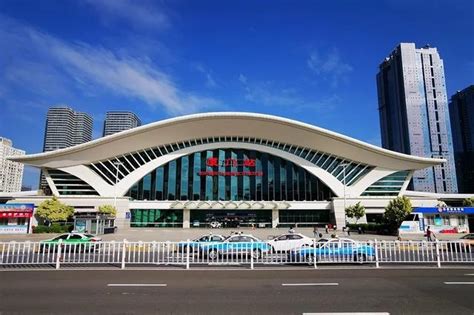 今天启用！厦门火车站新增高颜值换乘点，地铁BRT动车公交一体换乘！ - 封面新闻