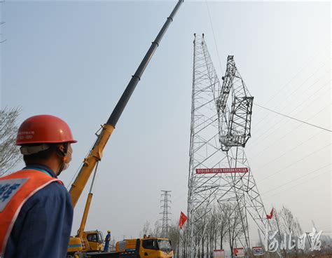 河钢石钢搬迁项目130吨输电铁塔吊装顺利完成__凤凰网
