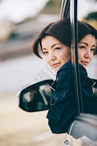 非主流开车美女头像