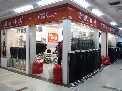 中国最大服装服装批发市场是哪里？ - 知乎