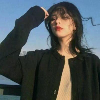 歌女生头像温柔冷漠