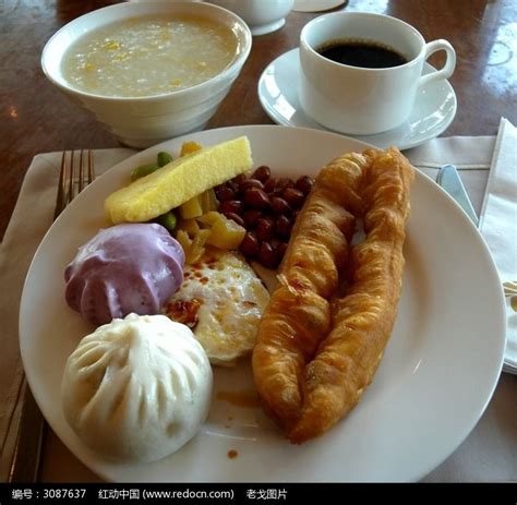 中式早餐 油条包子花生米高清图片下载_红动中国
