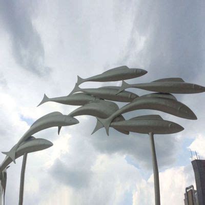 小区彩色不锈钢抽象鱼-宏通雕塑