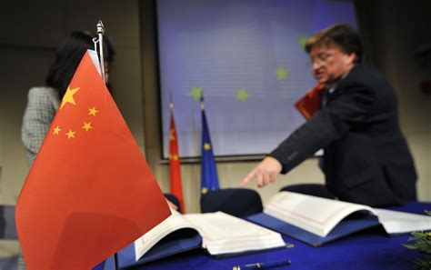 中国外交部：所谓“中方希望投资欧盟核电站造成中欧投资协定谈判陷入僵局”是假新闻 - 2020年12月24日, 俄罗斯卫星通讯社