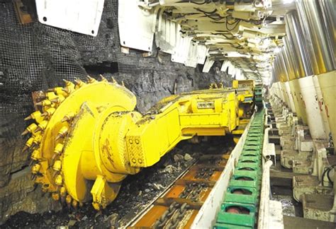 平庄煤业六家煤矿精细检修力保设备高效运行