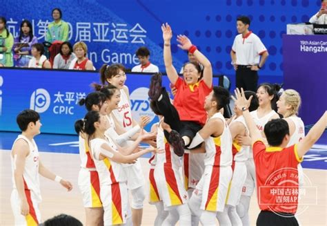 亚运会中国女篮结束对日六连败 姚明督战张虹观战士气大涨 | 北晚新视觉