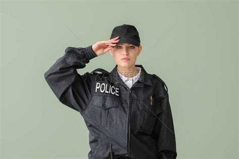 美女“警察”助阵中国国际警用装备展 _时尚频道_凤凰网