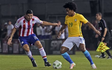 巴西2：0巴拉圭，打破30年不胜尴尬纪录，内马尔帕奎塔建功_东方体育