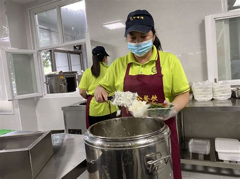 红安县人民医院职工食堂自助餐正式开餐 _长江云 - 湖北网络广播电视台官方网站