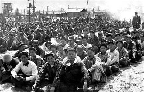禁封30多年的朝鲜战争老照片:志愿军俘虏身上被刻字“反共抗俄”，用心险恶啊!