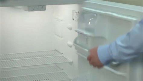 夏天,打开冰箱门常可看到白雾是因为什么-百度经验