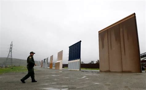 特朗普“边境墙”8种原型完工 亮相美墨边界(图)