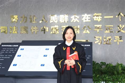 “用芳华守护公平正义”的女法官——龙平 - 法报视线 - 新湖南