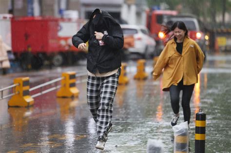 多图直击北京骤雨_北京日报网