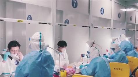 上海浦东机场核酸检测方舱采样室投入使用|新冠肺炎_新浪新闻