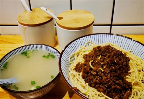 惠州的饮食文化历史悠久，东江菜是广东菜系三大分支之一。__凤凰网