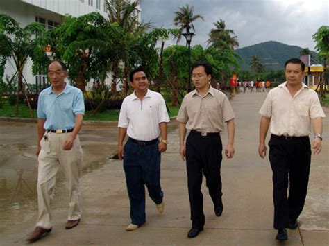 于志刚校长拜访海南省和三亚市主要领导 调研推进三亚海洋研究院建设