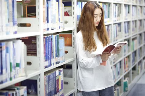 求学图书馆图片