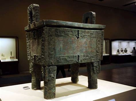 “后母戊”青铜方鼎 | 中国国家博物馆