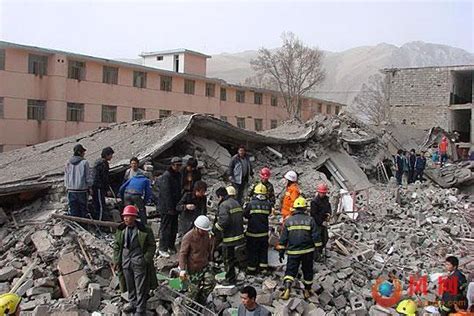青海玉树地震已造成589人死亡 处处是废墟（图）