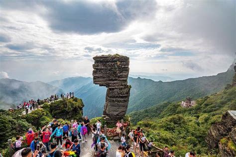 梵净山是贵州最独特的一个地标，具有2000多年历史的文化名山-搜狐大视野-搜狐新闻