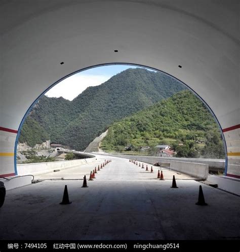 世界上最短小的隧道~图片