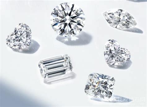 俄罗斯钻石开采商发现一颗重达65.7CT的心形钻石原石-中国珠宝行业网