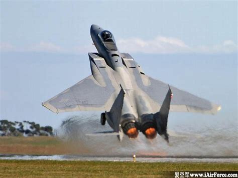 F-15战斗机起飞_凤凰网视频_凤凰网
