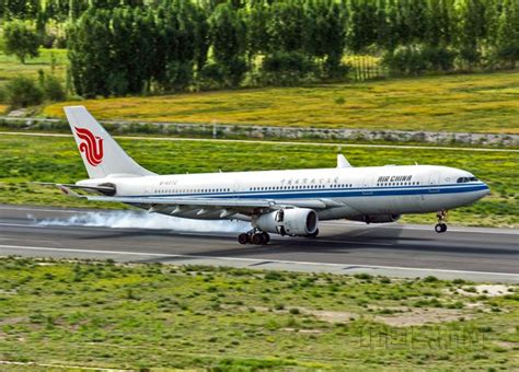国航成都—拉萨航线安全飞行55年载 客超1300万-中国民航网