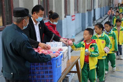 贵州从江：免费营养餐 造福农村娃-人民图片网
