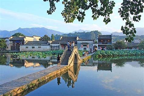 Hongcun Ancient Village, Anhui, China - ARCHITECTURE ON THE ROAD
