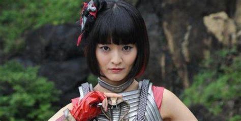 假面骑士女主泉比奈饰演者高田理惠图片