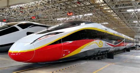 京沪高铁时速350公里运营一周年：大国重器造就中国速度|复兴号|中国铁路总公司|京沪高铁_新浪新闻