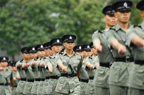 中国香港警察的警服,历经100多年,到底出现了几次变化?|警服|香港警察|警察_新浪新闻