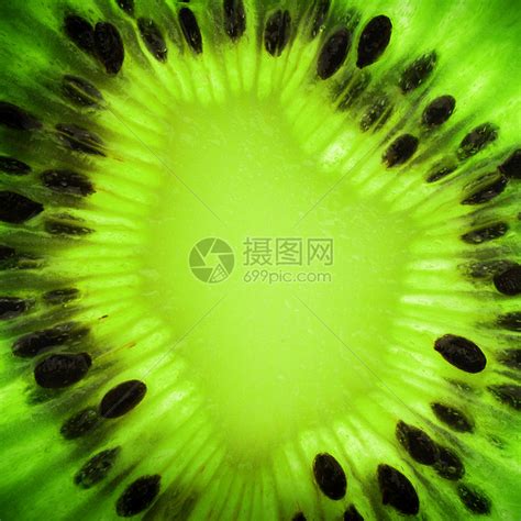 新鲜绿色猕猴桃切片分离高清图片下载-正版图片300540935-摄图网