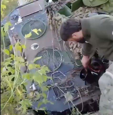 俄国防部发视频，展示在对乌特别军事行动区域缴获法国制造装甲战车