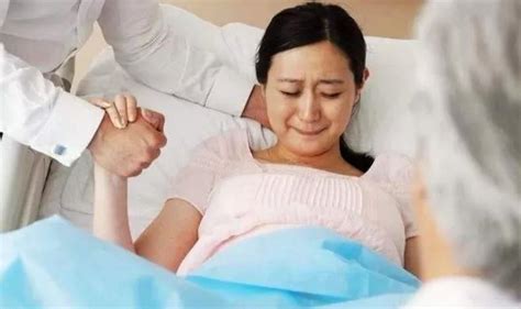 胎盘是如何从母体娩出的？