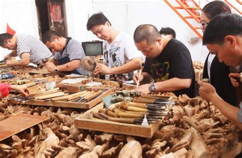 木雕工艺品批发市场,西安木雕工艺品市场,成都木雕工艺品市场_大山谷图库