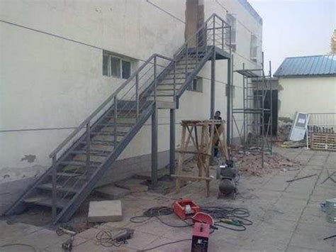 钢结构楼梯-上海隽珞金属制品有限公司