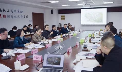 李玲强调，启东经济开发区是项目招引建设的主力军，是科技自立自强的主阵地