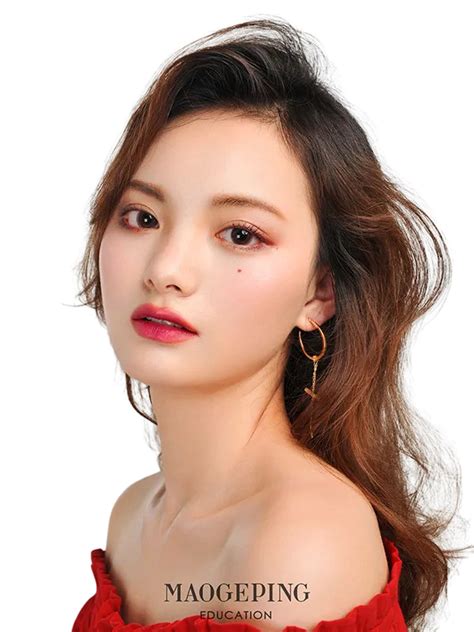 圆脸化妆甜美女生头像