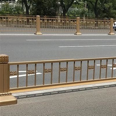 黄金护栏金色莲花马路安全防撞栏杆城市交通市政隔离道路防护栏-阿里巴巴