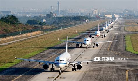 成都双流机场起飞的客机 图片 | 轩视界