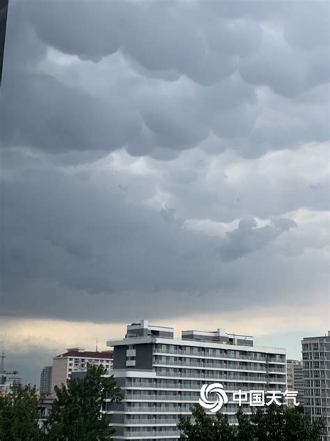 魔幻天空！北京雷雨来袭天空波云诡谲如电影大片-天气图集-中国天气网