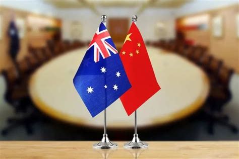 自相矛盾！澳大利亚对中国一边“求沟通”，一边“划清界限”_凤凰网视频_凤凰网
