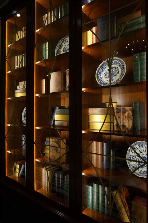书房书架书柜带灯玻璃古董展示柜收藏柜-上海装潢网